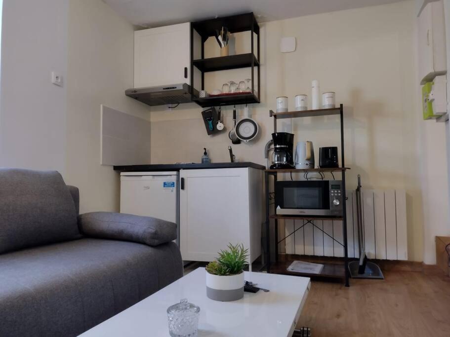 Le Reposant - Parking Box -24 H Le Mans - Le Mans Classic-Gp-Oasis - Antares - Parc Des Expositions 외부 사진